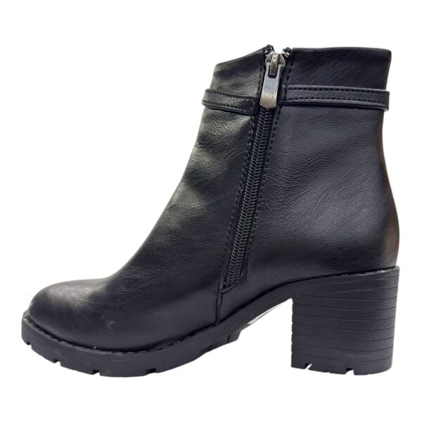 Siyah Zincir Detaylı Kalın Topuk Kadın Bot