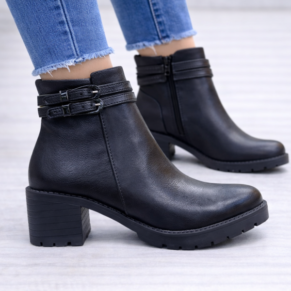 Çift Tokalı Siyah Kalın Topuk Kadın Bot