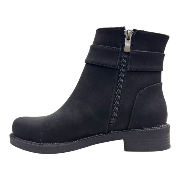 Siyah V Logolu Düşük Topuk Kadın Bot