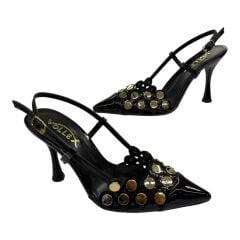 Altın Perçinli Siyah  Stiletto