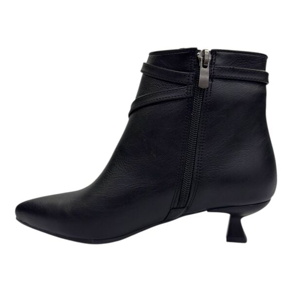 Siyah Çift Tokalı İnce Topuk Kadın Bot