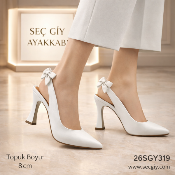 Beyaz Fiyonk Detaylı 8 cm Topuklu Kadın