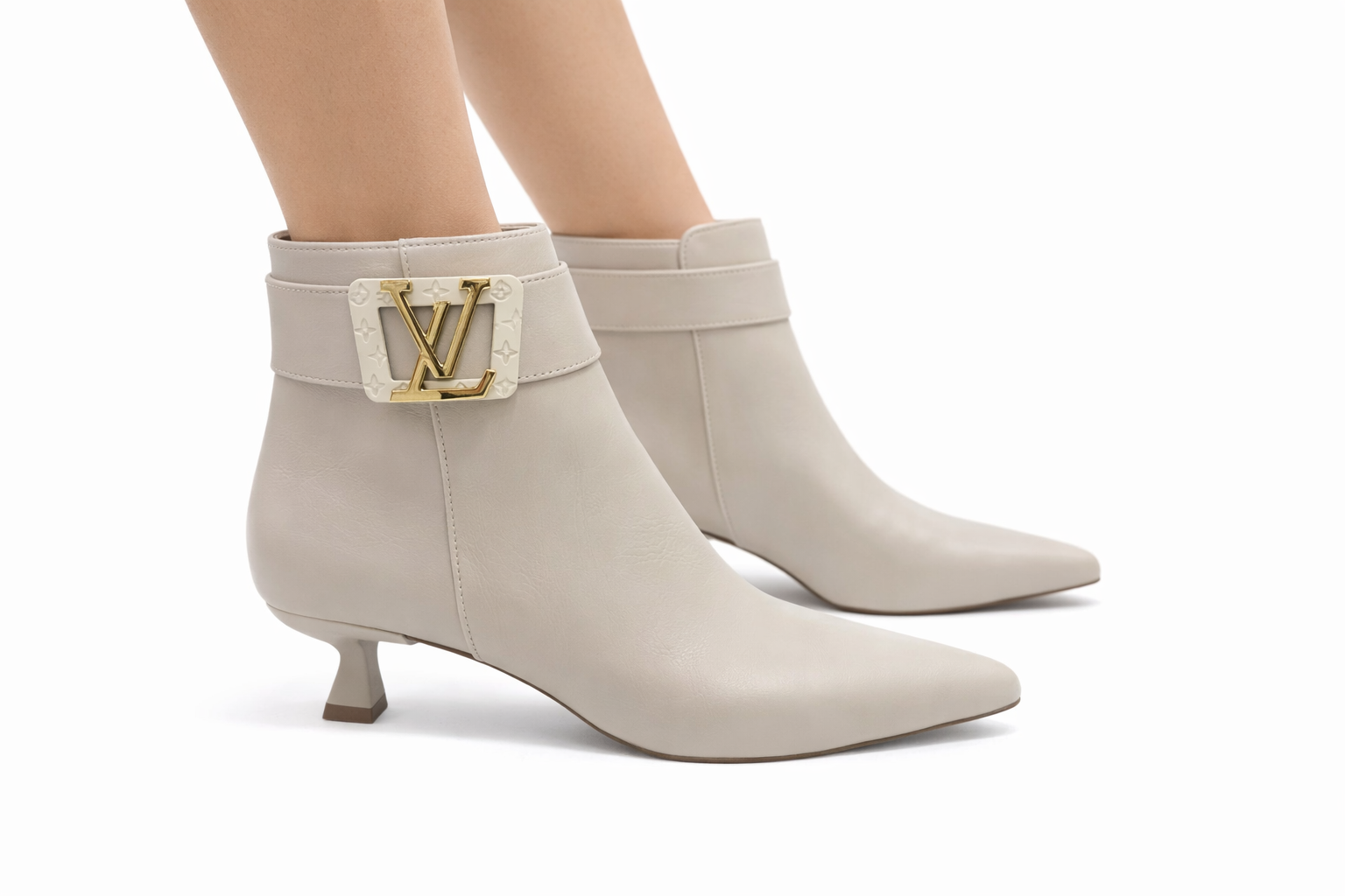 Bej Logolu İnce Topuk Kadın Bot