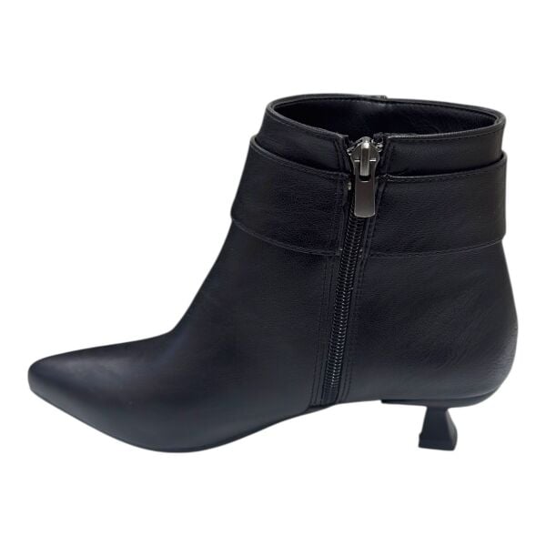 Siyah Logolu İnce Topuk Kadın Bot