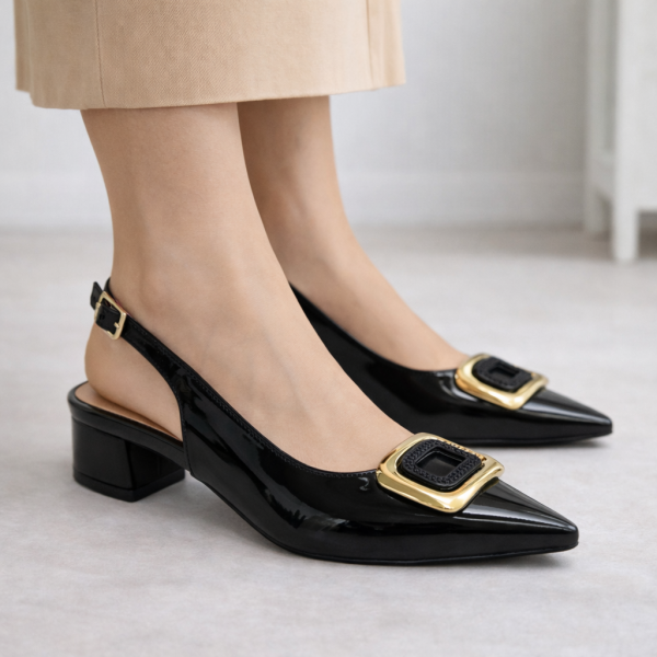 Kadın Siyah RuganTopuklu Ayakkabı – Altın Tokalı, Kalın Topuklu Sivri Burun