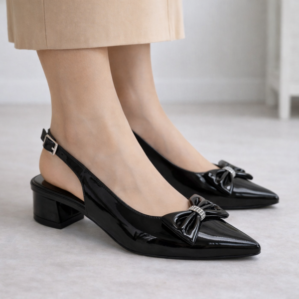 Kadın Siyah RuganTopuklu Ayakkabı – Taşlı Fiyonk Detaylı, Kalın Topuklu Sivri Burun