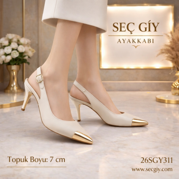 Krem Altın Burun Detaylı 7 cm Topuklu Kadın Ayakkabı