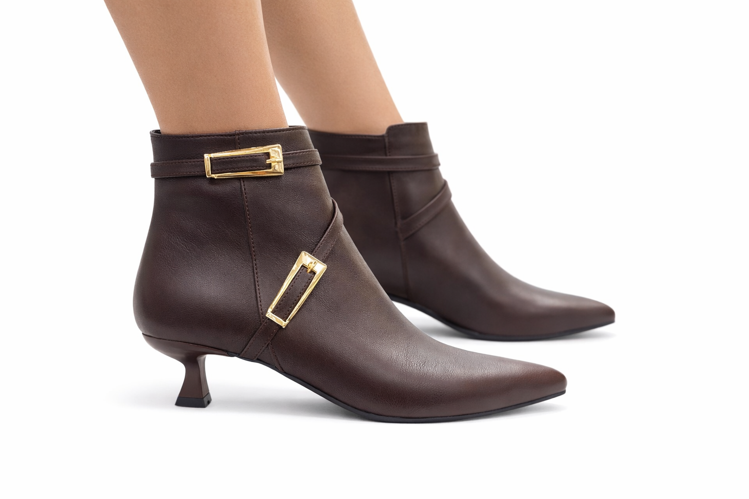 Zarif Tokalı Kahverengi Deri İnce Topuklu Kısa Bot