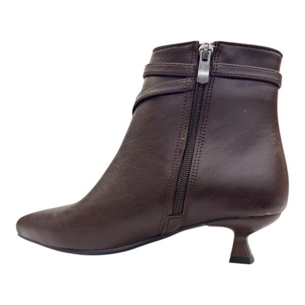 Zarif Tokalı Kahverengi Deri İnce Topuklu Kısa Bot