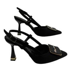 Siyah Tokalı Taş İşlemeli İnce Topuklu Kadın Ayakkabı - Gece Şıklığı