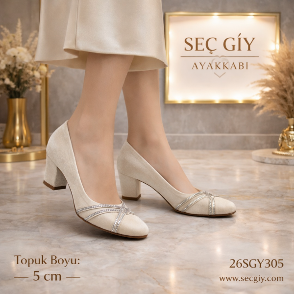 Bej Taş Detaylı 5 cm Topuklu Kadın Klasik Ayakkabı
