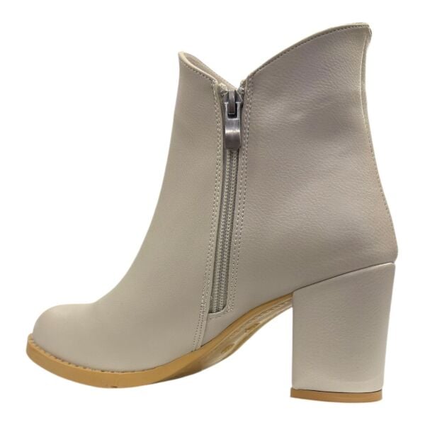 Bej Altın Düğmeli Kalın Topuklu Kadın Bot