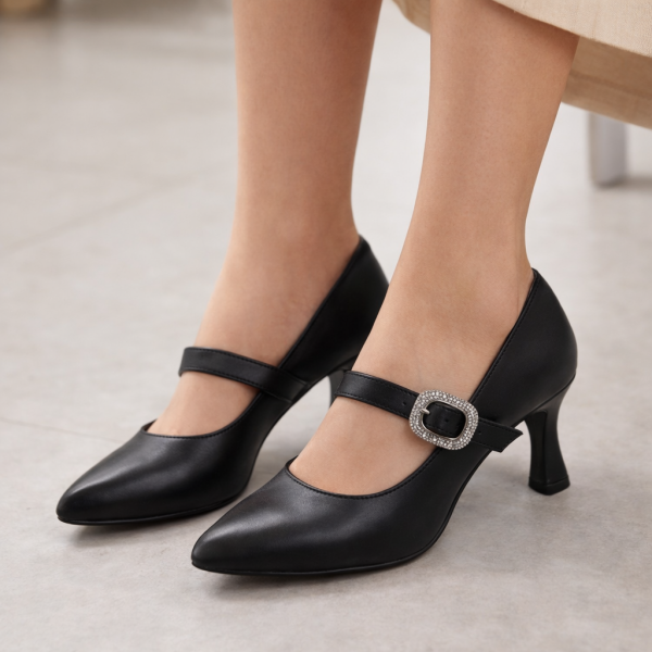 Tokalı Siyah İnce Topuklu Bayan Ayakkabı – Klasik & Şık