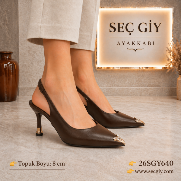 Kahverengi Taş Detaylı Sivri Burun 8 cm İnce Topuklu Kadın Ayakkabı Şık Slingback Model