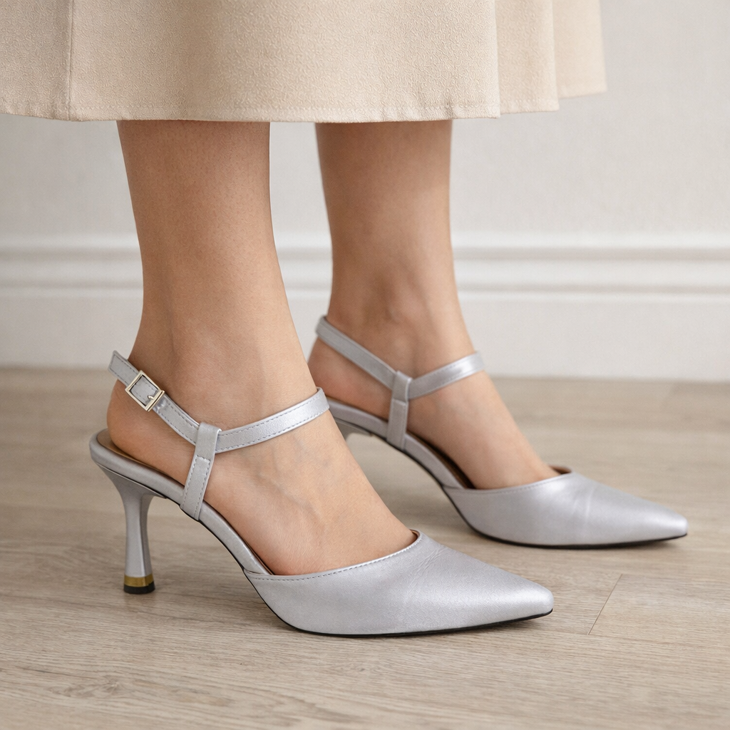 Gümüş Saten Çapraz Bantlı Kadın Topuklu Ayakkabı - İnce Topuk Şıklığı