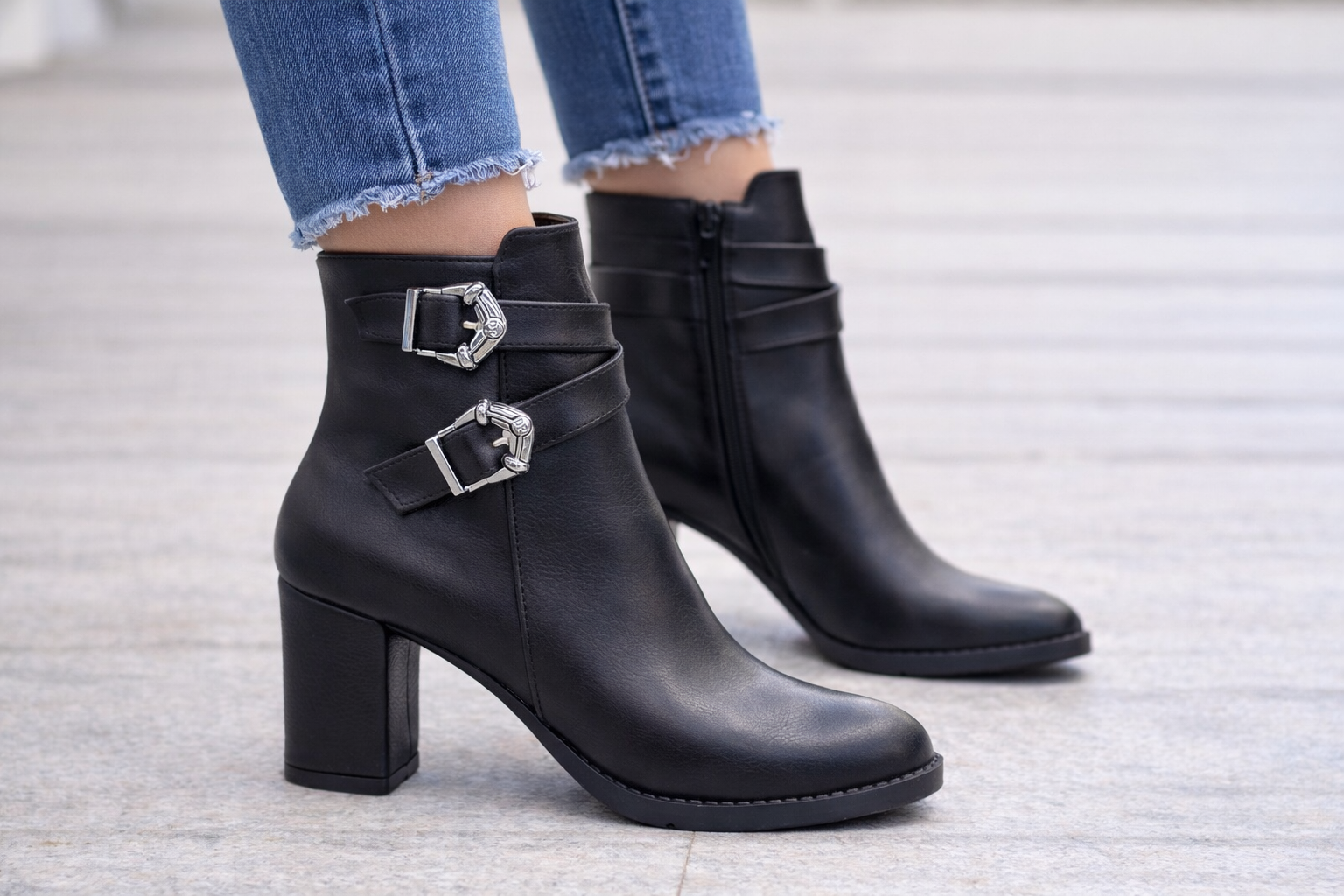 Siyah Çift Tokalı Kalın Topuklu Kadın Bot – Yeni Sezon Şıklığı