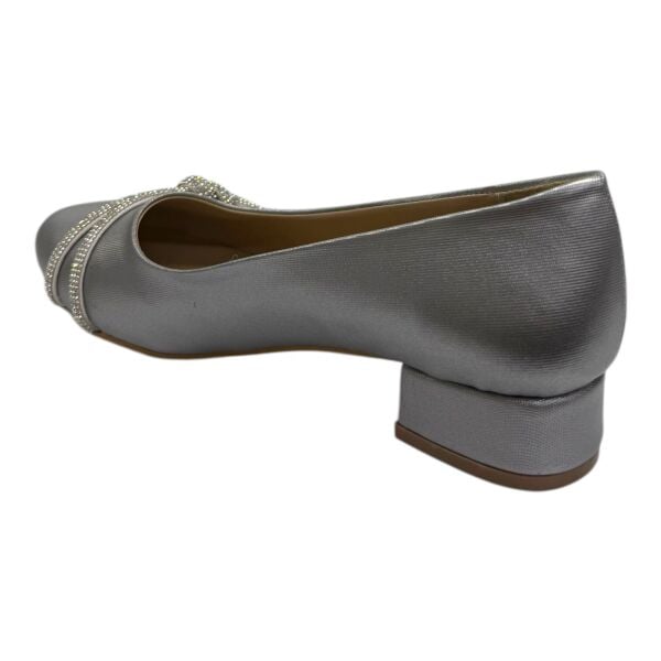 Gümüş Renkli Taş Detaylı Kadın Kısa Topuklu Babet