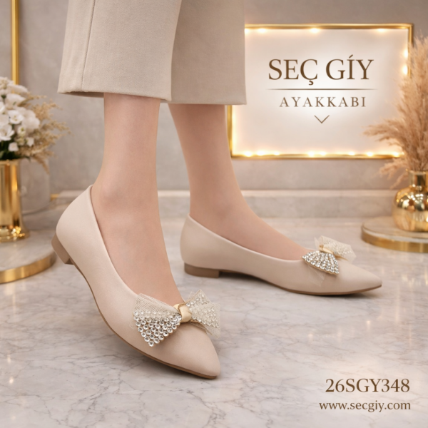 Bej Fiyonklu Sivri Burun Kadın Babet – Taş Detaylı Şık