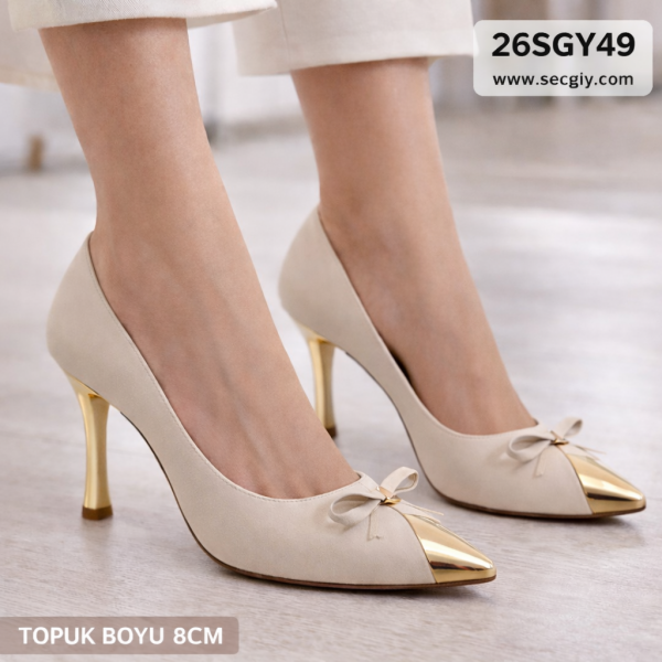 Fiyonklu Krem İnce Topuklu Bayan Ayakkabı – 8 cm Şık Tasarım