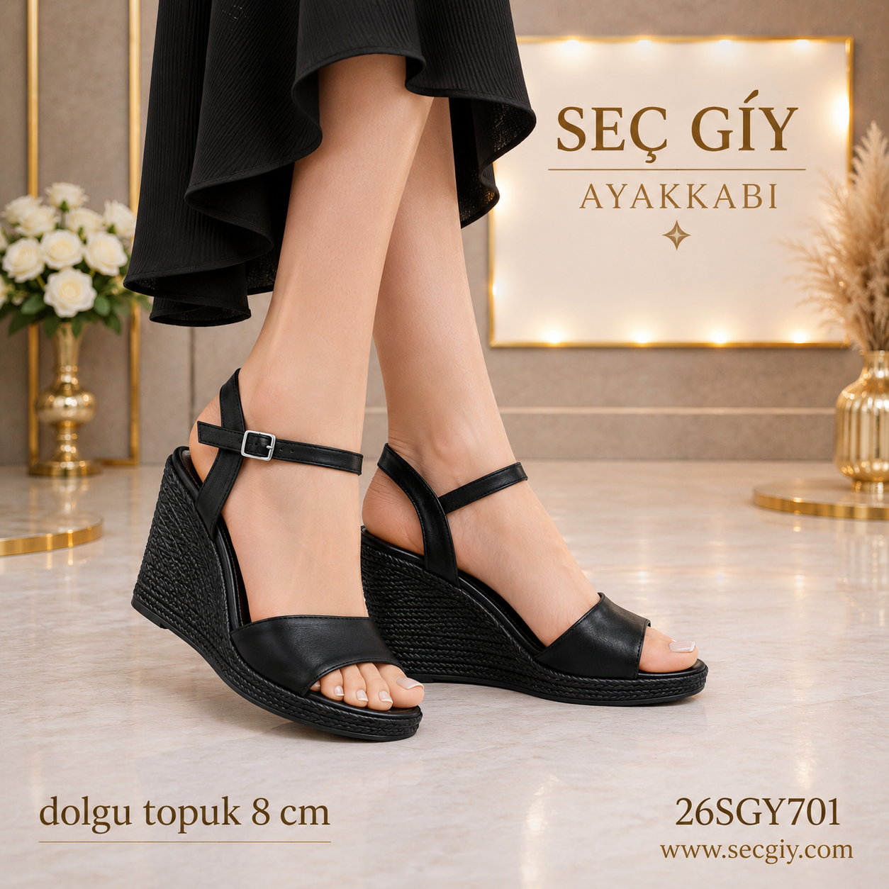 Siyah Dolgu Topuklu Sandalet – Minimal Şık Kadın Yazlık Ayakkabı