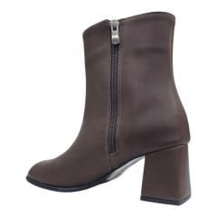 Kahverengi Kalın Topuklu Kadın Bot