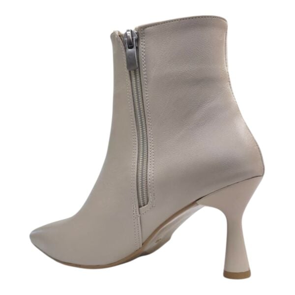 Bej İnce Topuklu Fermuarlı Kadın Bot