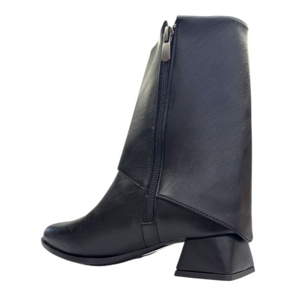 Siyah Asimetrik Kısa Topuklu Kadın Bot