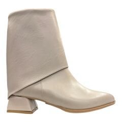 Bej Asimetrik Kısa Topuklu Kadın Bot