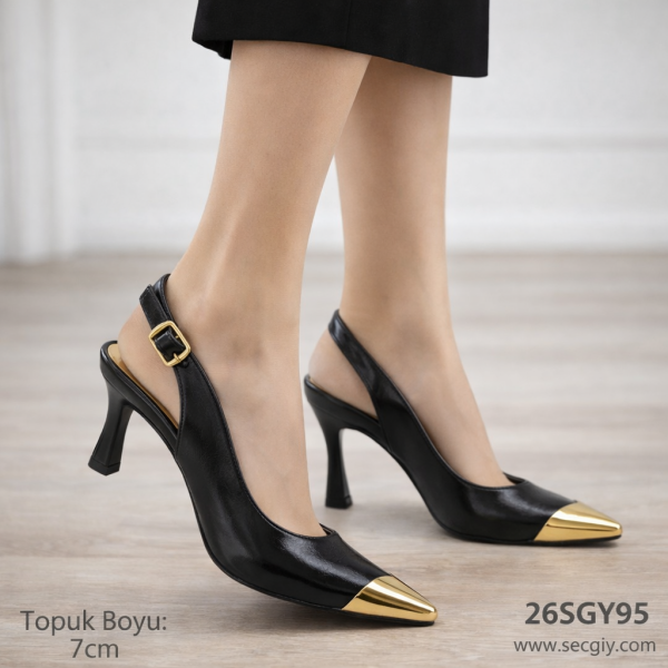 Siyah Gold Burun Detaylı Arkası Açık Bayan Topuklu Ayakkabı – 7 cm İnce Topuk