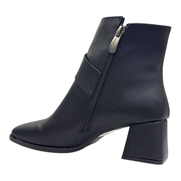 Siyah Tokalı Topuklu Kadın Bot