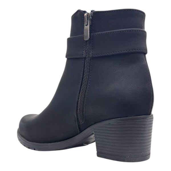 Siyah Metal Tokalı Topuklu Kadın Bot