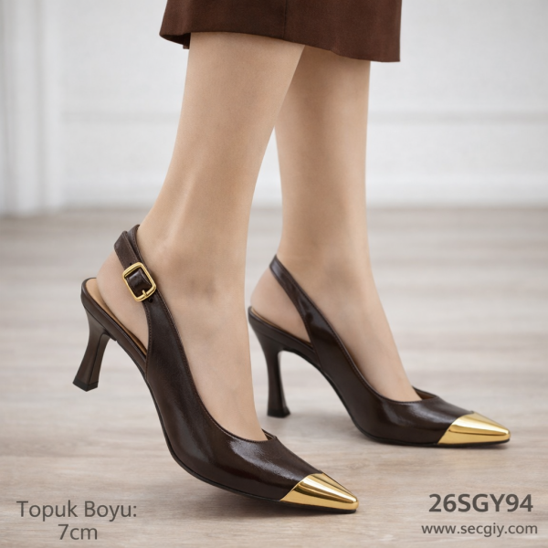 Kahverengi Gold Burun Detaylı Arkası Açık Bayan Topuklu Ayakkabı – 7 cm İnce Topuk