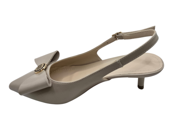 Bej Düşük Topuk Slingback Ayakkabı Kadın 3 cm Sivri Burun Tokalı Rahat Model