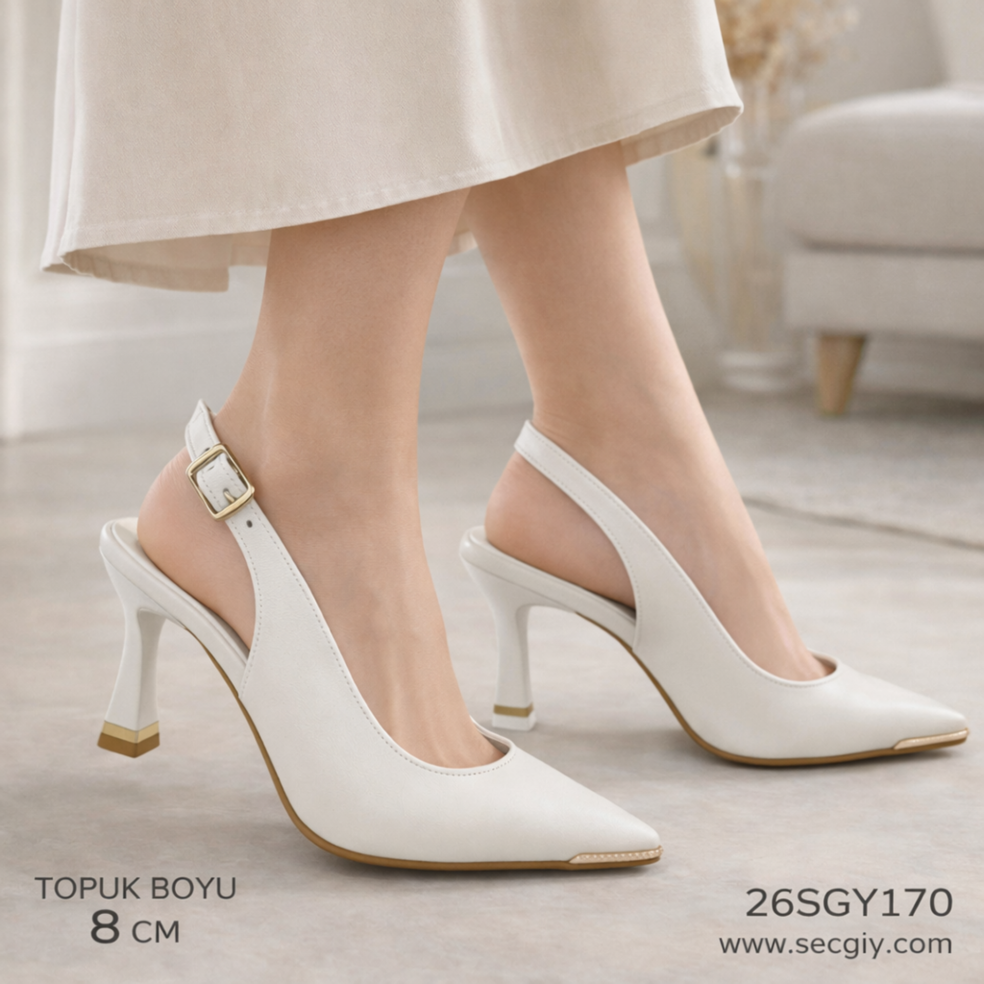 Beyaz Gold Burun Detaylı Arkası Açık Bayan Topuklu Ayakkabı – 8 cm İnce Topuk