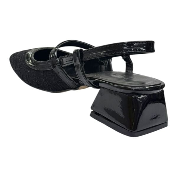 Siyah Rugan Detaylı Kısa Topuk Ayakkabı