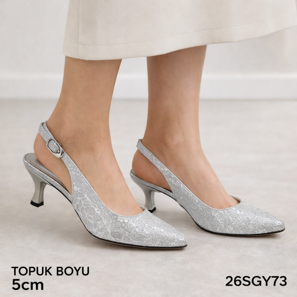 Gümüş Arkası Açık Tokalı Bayan Topuklu Ayakkabı – 5 cm Rahat Topuk