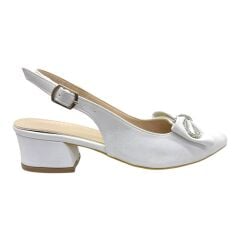 Taş Detaylı Fiyonklu Beyaz Topuklu Ayakkabı