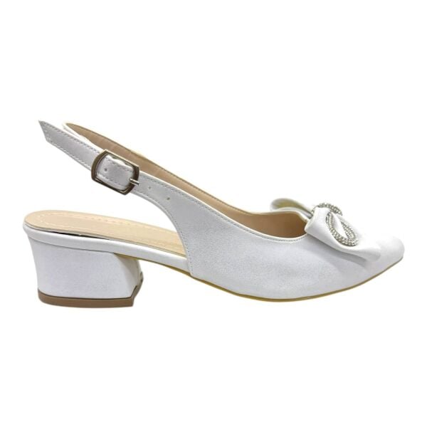 Taş Detaylı Fiyonklu Beyaz Topuklu Ayakkabı