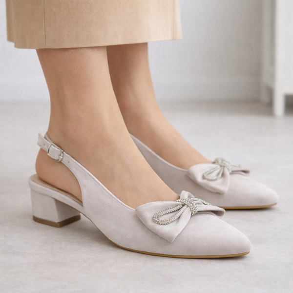 Taş Detaylı Fiyonklu krem Topuklu Ayakkabı