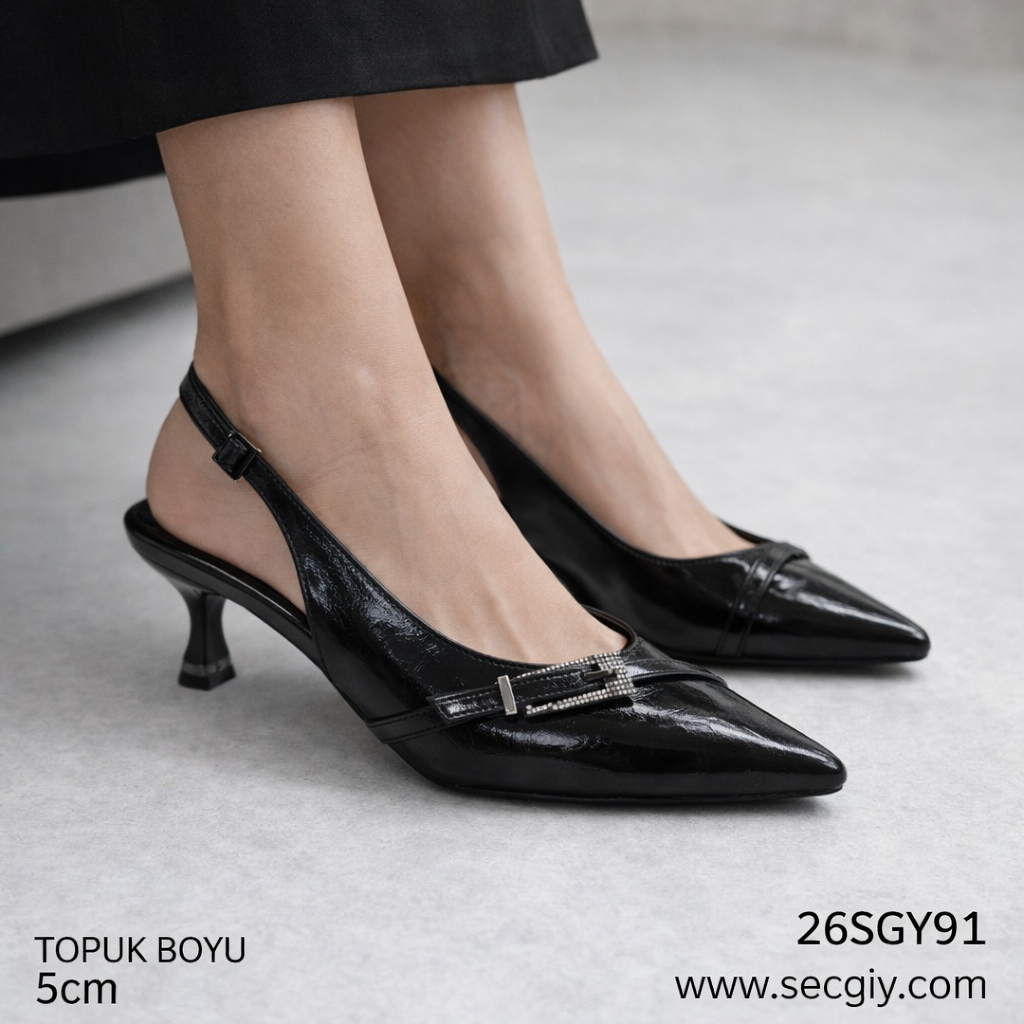 Siyah Tokalı Arkası Açık Bayan Topuklu Ayakkabı – 5 cm Şık ve Rahat Model