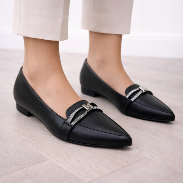 Taş Tokalı Siyah Babet