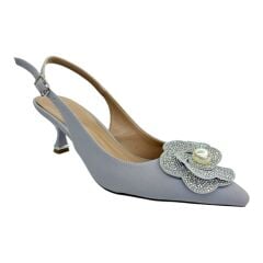 Gümüş Taş Çiçek Detaylı  Topuklu Ayakkabı