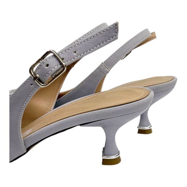 Gümüş Taş Çiçek Detaylı  Topuklu Ayakkabı