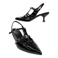 Siyah Rugan T Bantlı Çift Tokalı Topuklu Ayakkabı