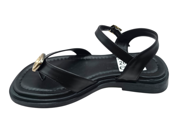 Siyah Parmak Arası Sandalet Kadın Düz Taban Tokalı Günlük Rahat Yazlık Ayakkabı