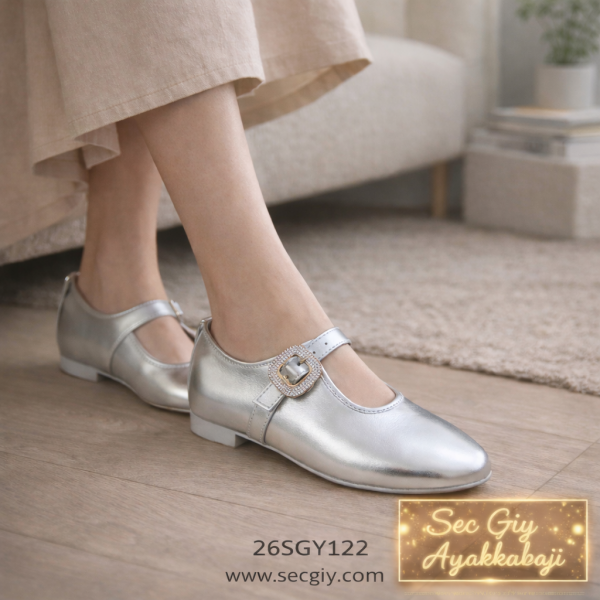 Gümüş Tokalı Kız Çocuk Babet Ayakkabı – Günlük & Şık